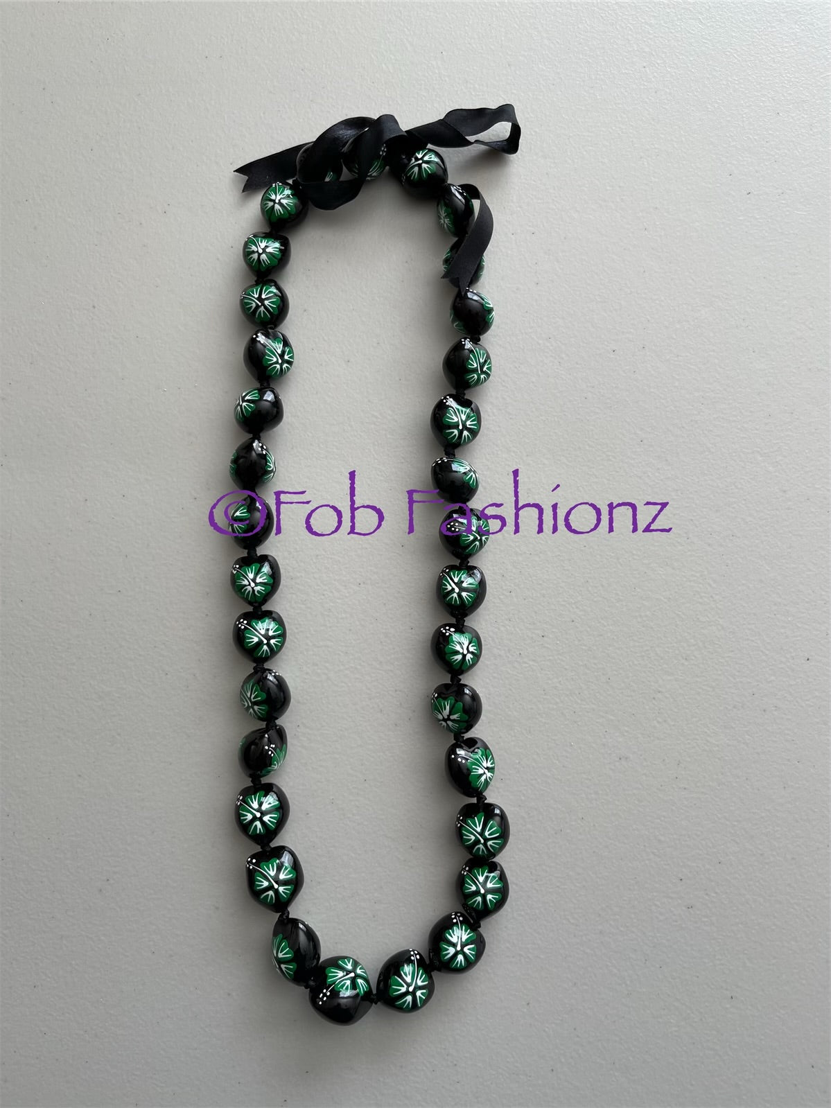 Green Hibiscus Kukui Nut Necklace