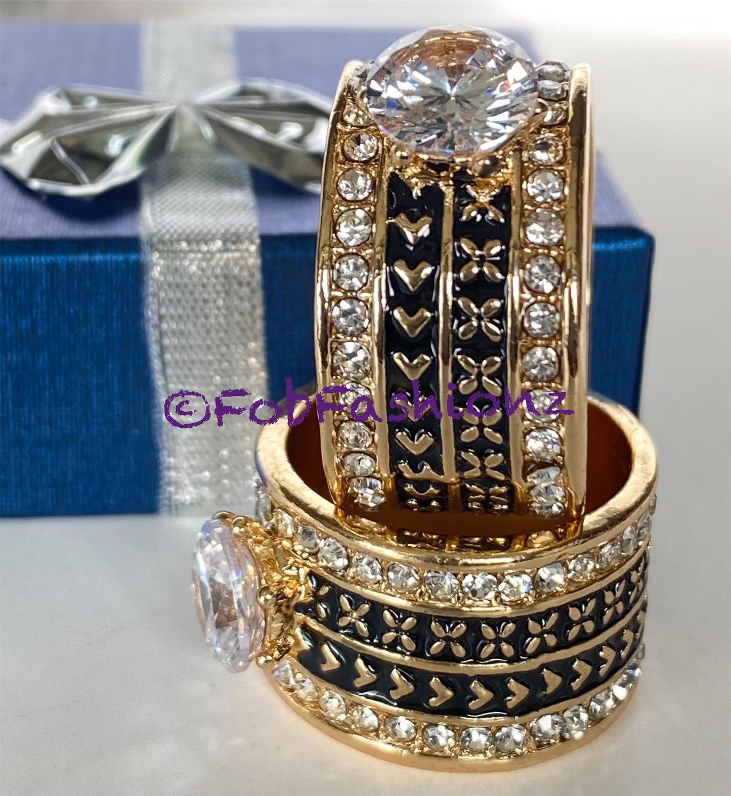 Kupesi Ring with Cz Stones