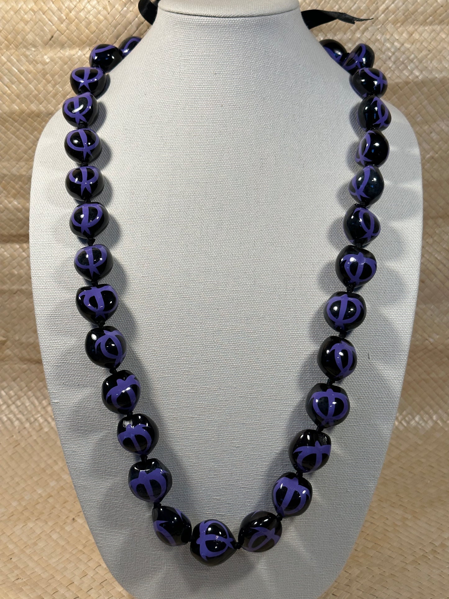 Black w/Purple Turtle Kukui Necklace