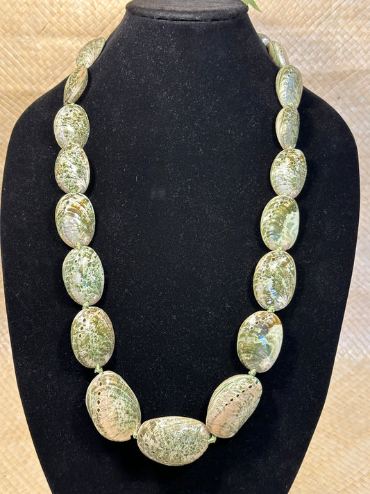 Green Shell Kukui-Style Necklace